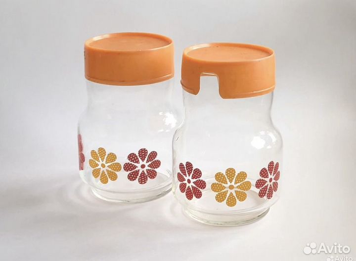 Чашки, банки для хранения, кухонная утварь