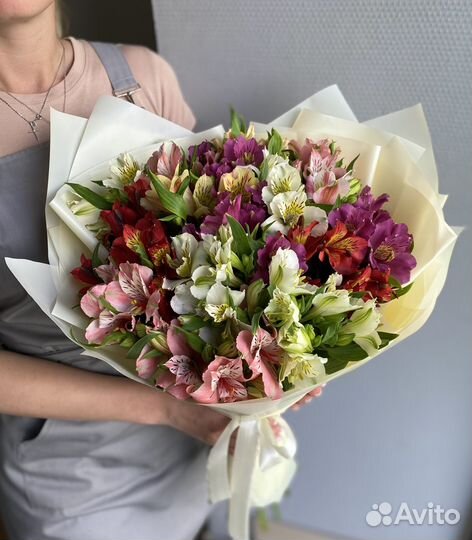 Букет альстромерия