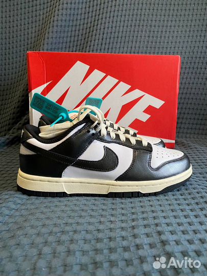 Nike Dunk Low Vintage Panda