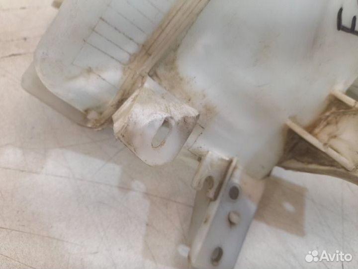 Бачок омывателя Toyota Fortuner 2 2015-2023