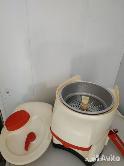 Электросоковыжималка - шинковка