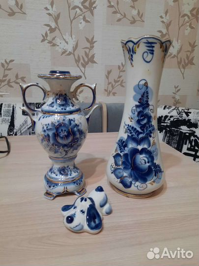 Гжель: Ваза, подсвечник, статуэтка
