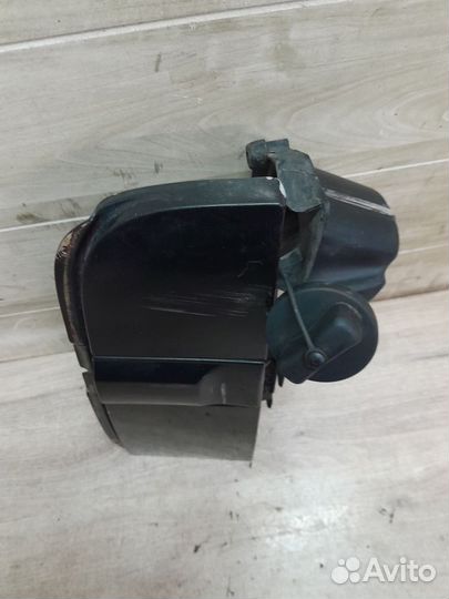 Лючок бензобака Mercedes-Benz Vito W639 (2003—2010