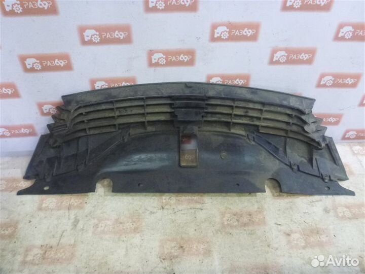 Решетка радиатора Renault Laguna X74 F4P774 2003