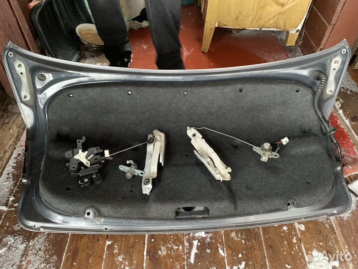 Крышка багажника mazda 3 bk седан с дефектами