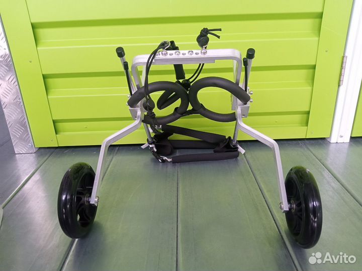 Коляски (инвалидная)для бишона на задние лапы