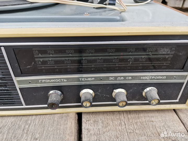 Проигрыватель для виниловых пластинок Серенада 405