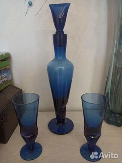 Графин и стаканы