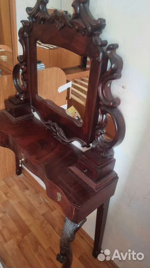 Антикварная мебель