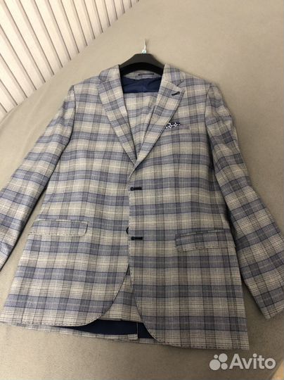 Продаю костюм для мальчика