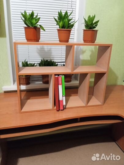 Компьютерный стол (полки-надстройка)