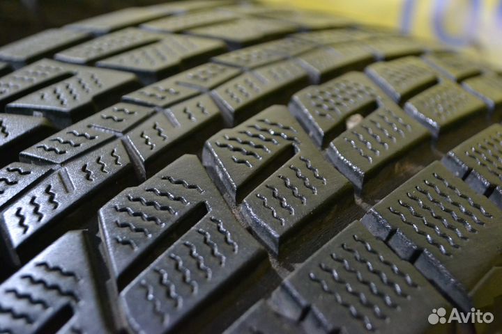 Dunlop Winter Maxx SJ8 225/65 R17