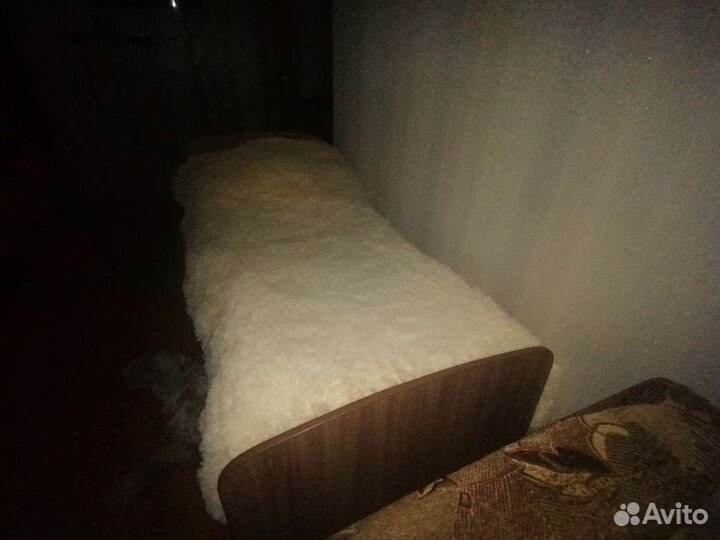 Кровать