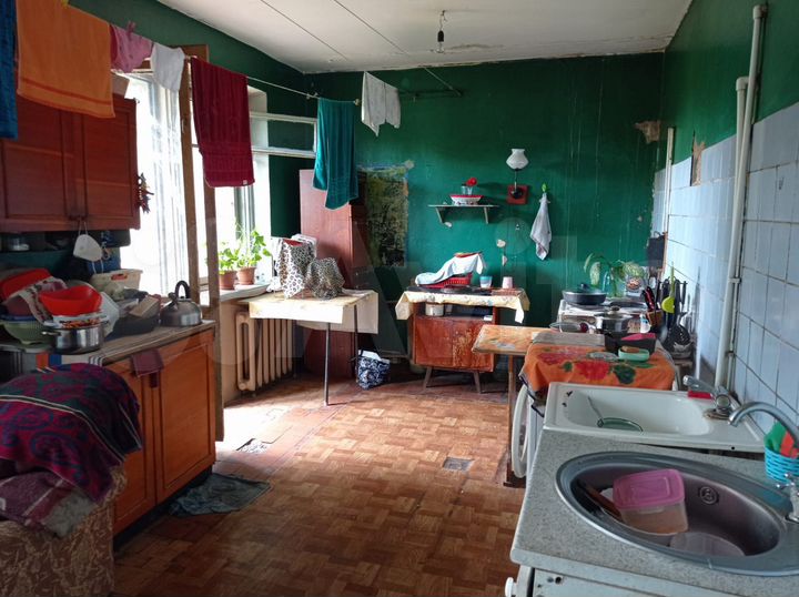 Комната 16 м² в 9-к., 4/5 эт.