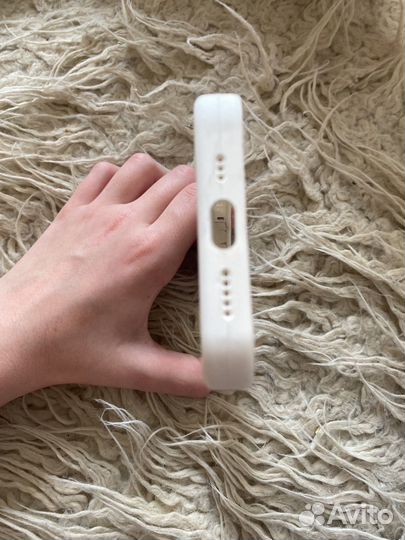 Чехол на iPhone 13