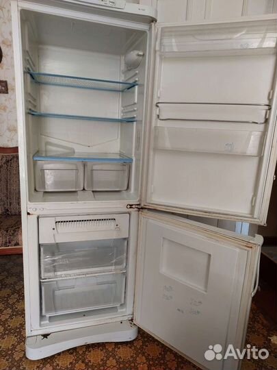 Холодильник бу indesit no frost