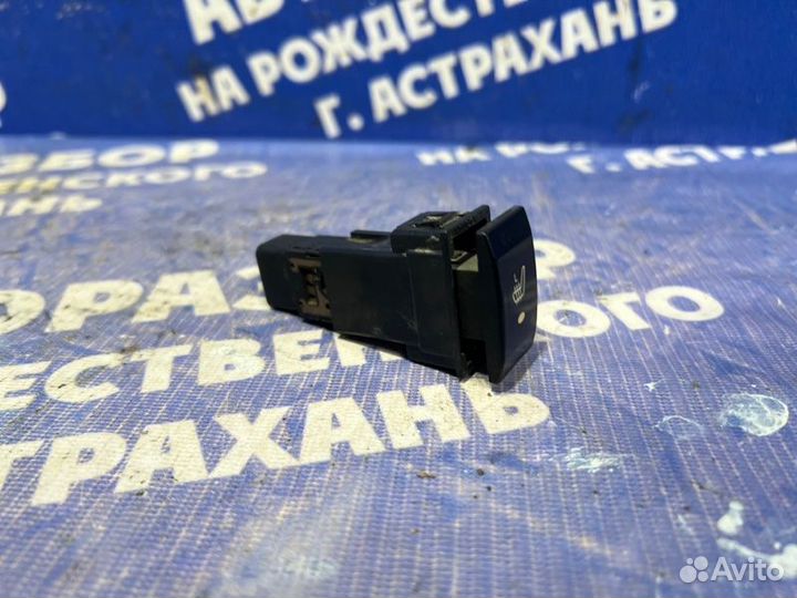 Кнопка обогрева сидений Geely Mk седан 2009