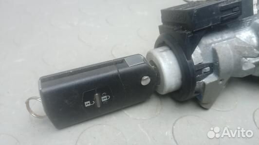 Замок зажигания mazda 3 1 (93E31J102)
