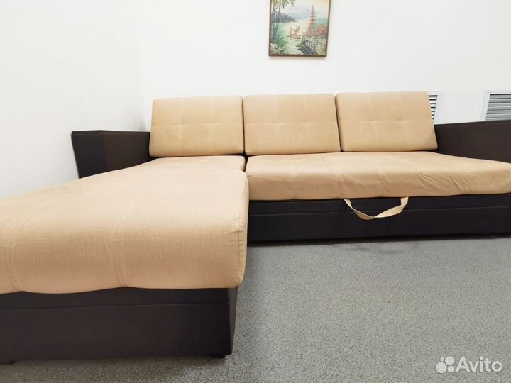 Диван угловой. В отличном состоянии