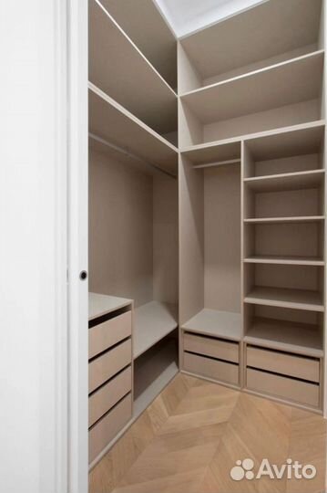 Вместительная гардеробная