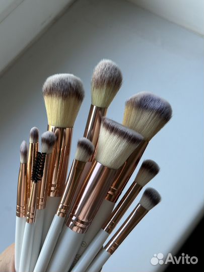 Набор кисточек для макияжа новый