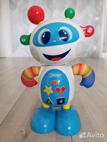 Интерактивная игрушка робот