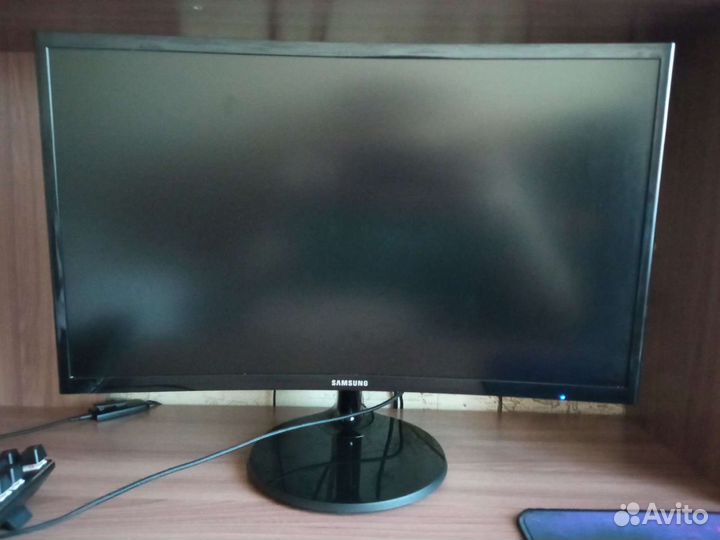 Монитор Samsung изогнутый c24f390fhi