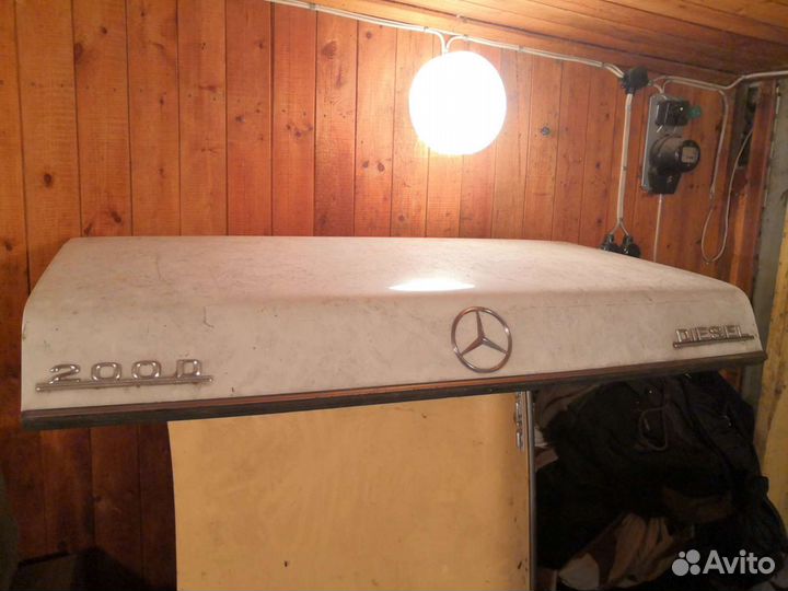 Крышка багажника W123