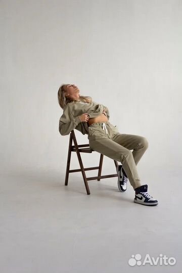 Женский спортивный костюм