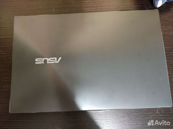 Ультрабук Asus Zenbook um425i