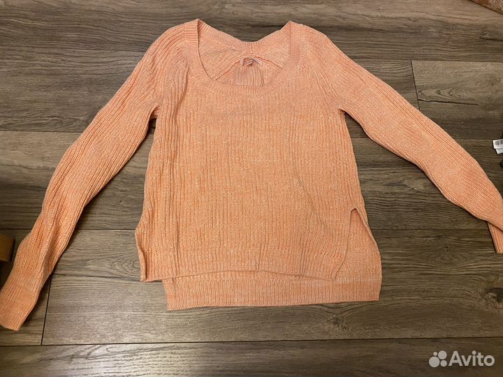 Свитер женский