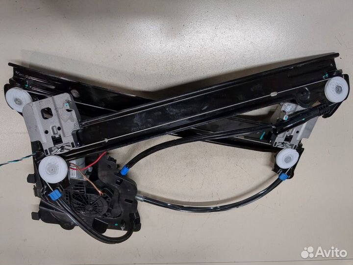 Стеклоподъемник электрический Tesla Model 3, 2021