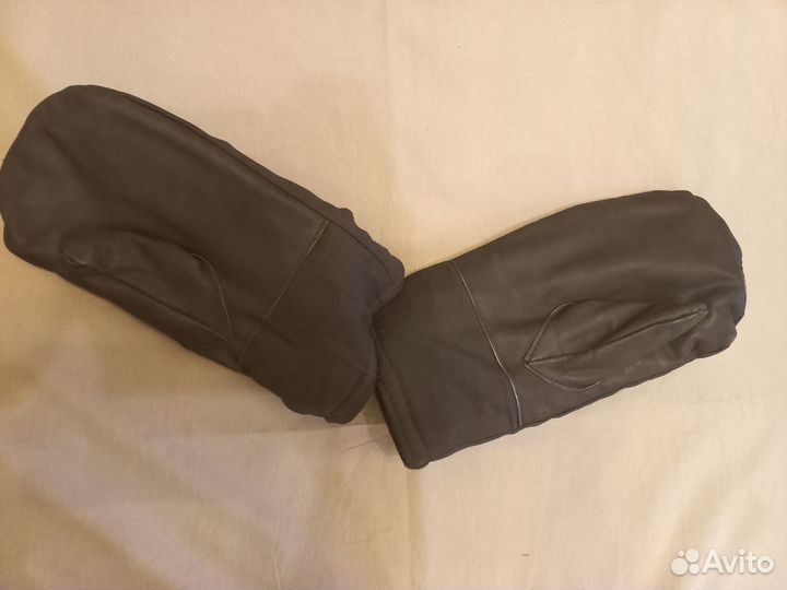 Рукавицы меховые с кожаным налодонником