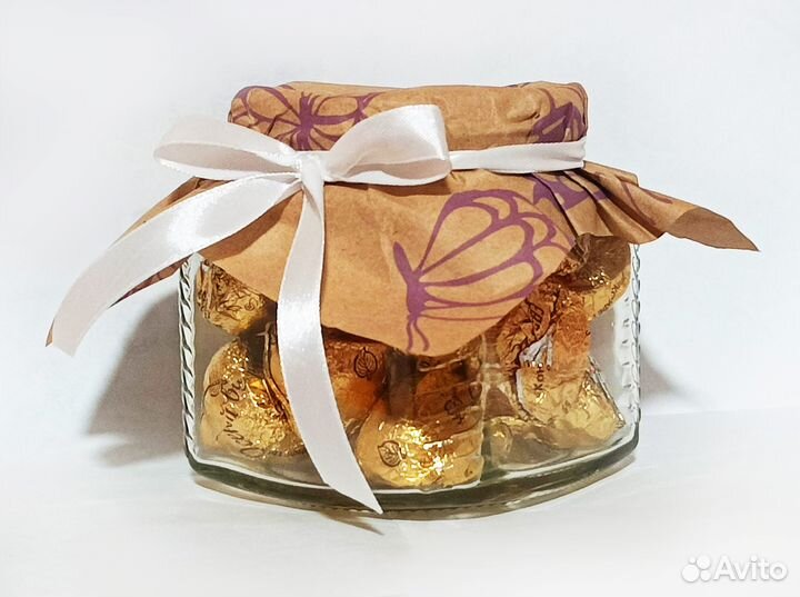 Подарки на праздники, конфеты в банке