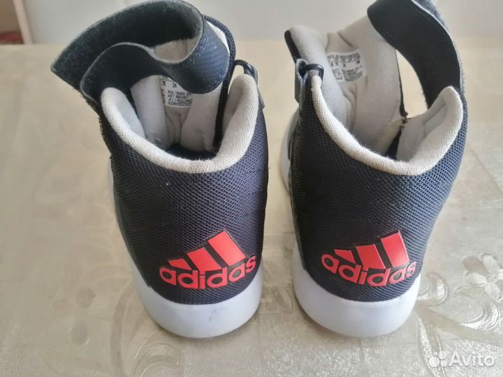 Кроссы Adidas