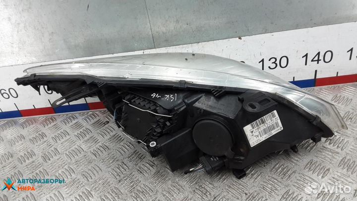 Фара левая Renault Megane 3 2011