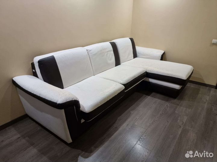 Кожаный диван бу