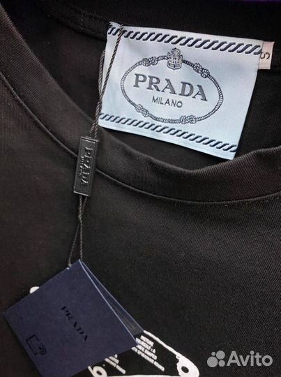 Костюм брючный Prada