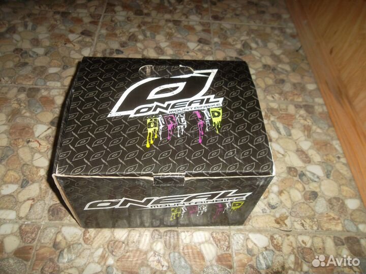 Продам шлем O'Neil Dirt Lid Helmet white/black XL