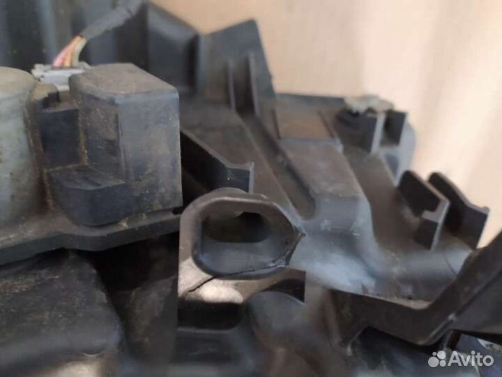 Фара передняя правая, Toyota Land Cruiser Prado 150 2018