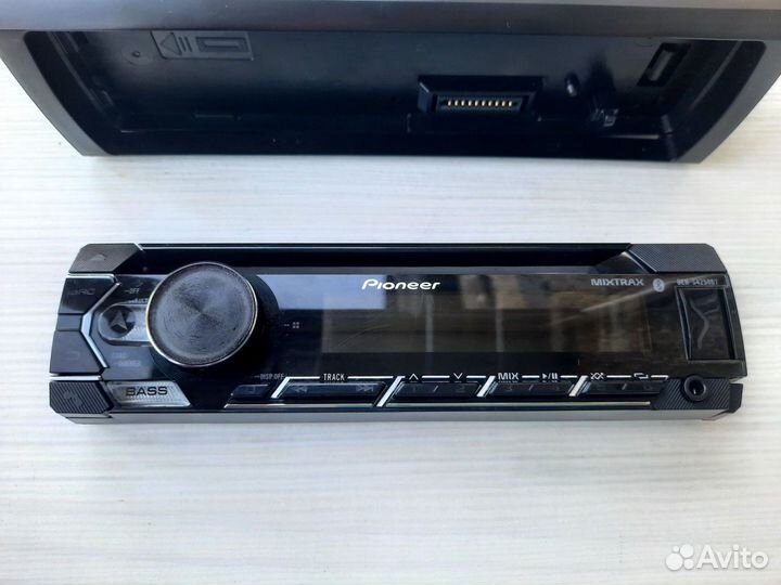 Магнитола Pioneer DEH-s4250BT