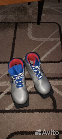 Лыжные ботинки