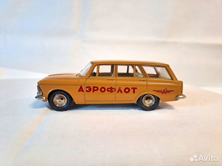 Модель автомобиля Москвич-427 Аэрофлот