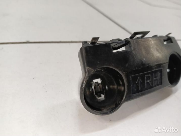 Кронштейн переднего бампера Infiniti Q50 I (2013—2