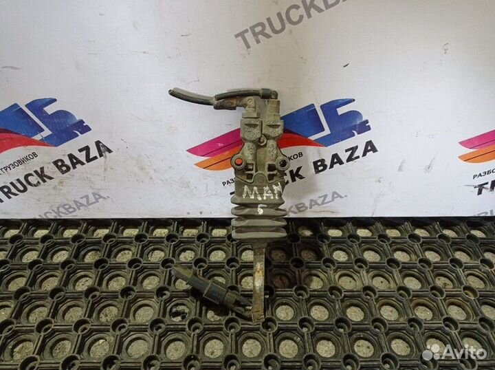 1430545 Кран уровня пола кабины