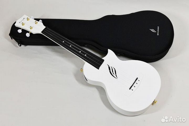 Укулеле Enya карбон + Аксессуары