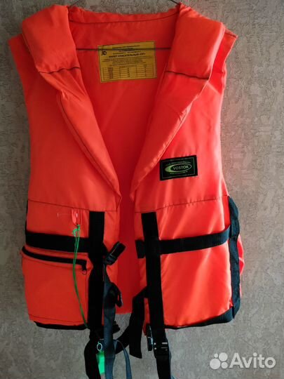 Продам жилет спасательный