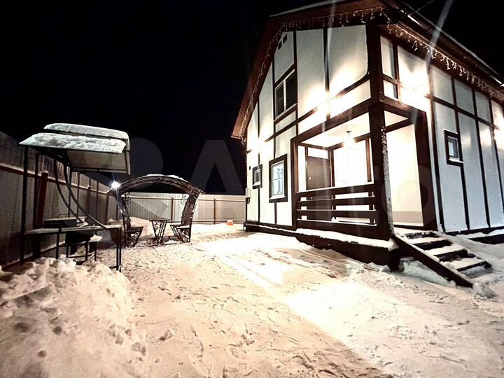 Коттедж 100 м² на участке 8 сот.