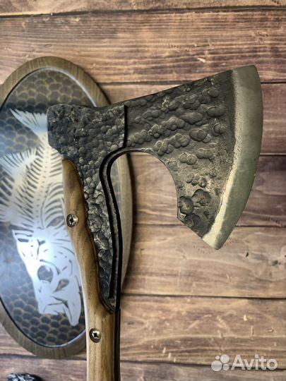Кованый топор 