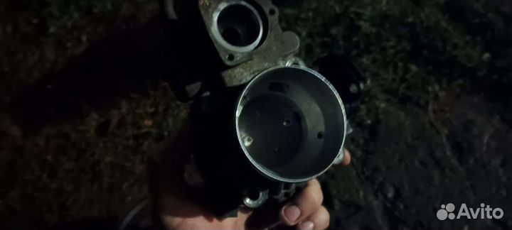 Дроссельная заслонка Carisma